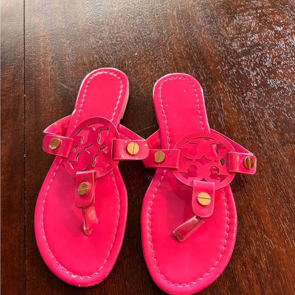 Pink Sandals with Logo Design size 7 - Picture 3 of 5